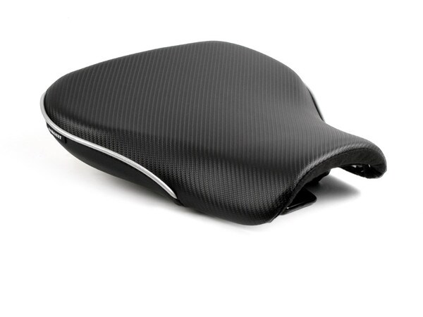 World Sport on the 02-04 Speed Triple (Shown with CarbonFX and Metallic Silver Welt.)